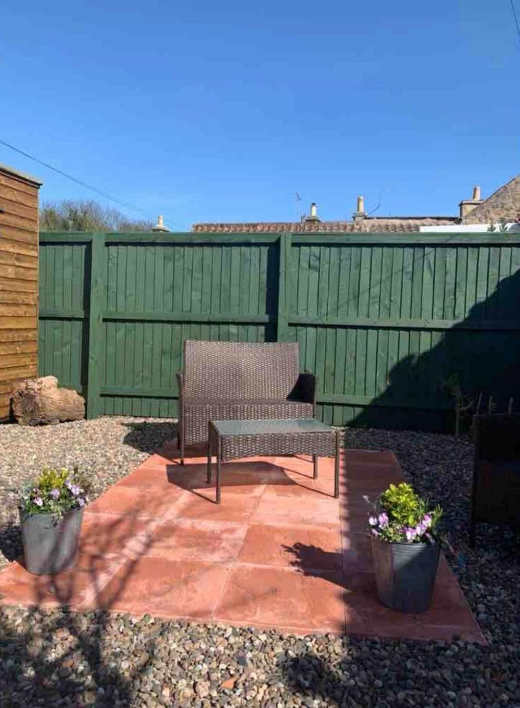 Kinneuchar - By Elie, Dog Friendly.