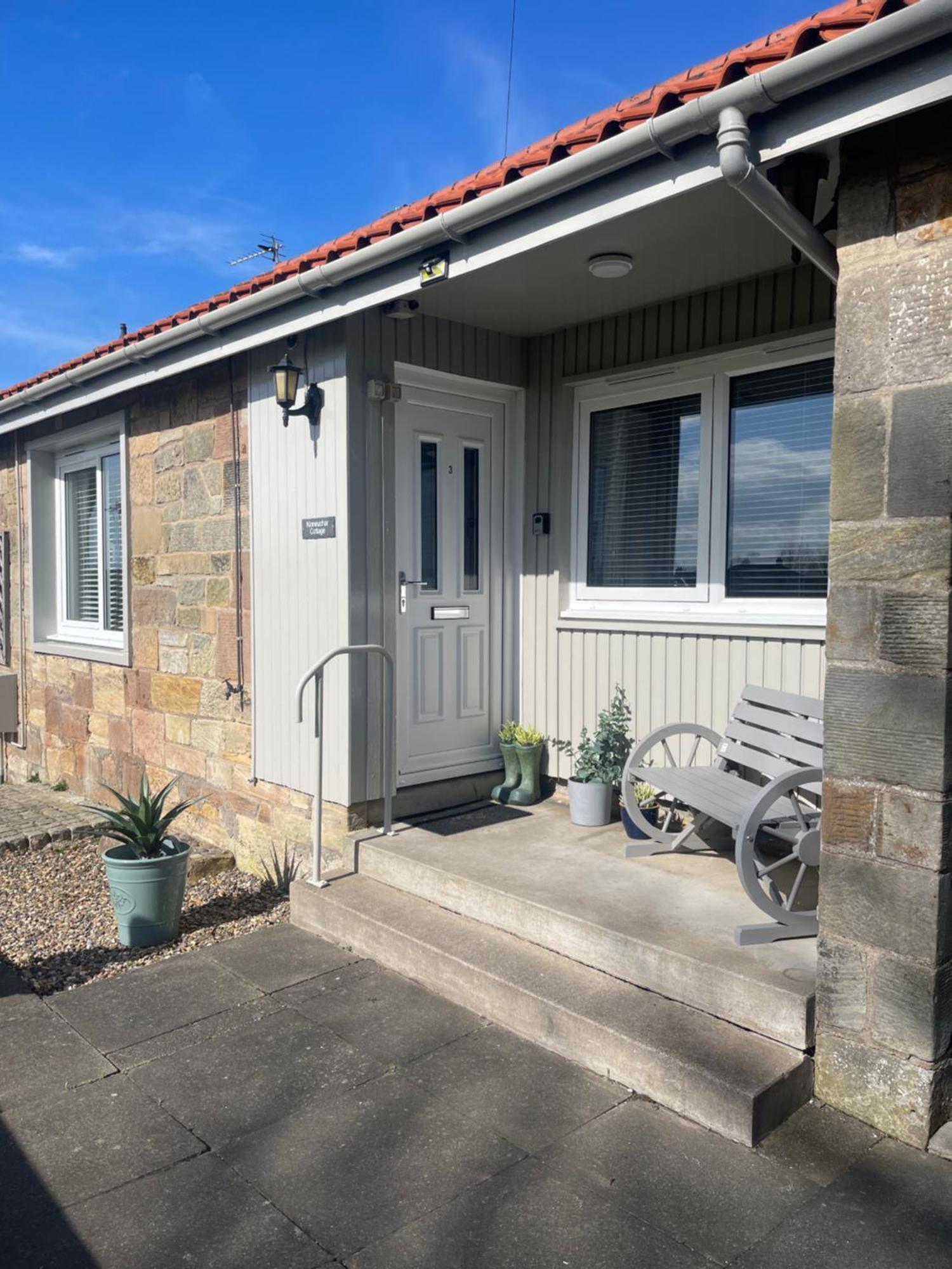 Kinneuchar - By Elie, Dog Friendly. Holiday home *